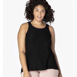 Keyhole tank, heather GREEN!